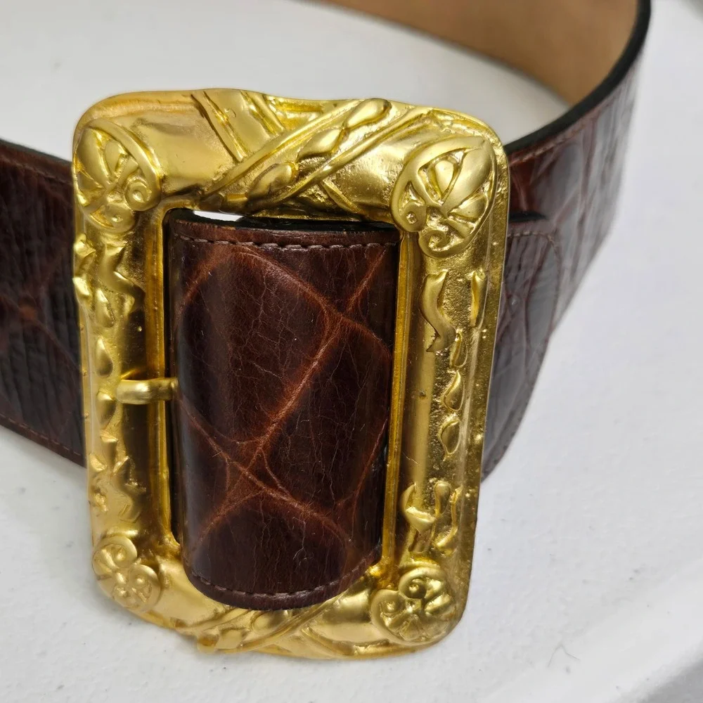 Streets Ahead Women's Brown Croc Embossed Leather Belt Gold Scroll Buckle Medium